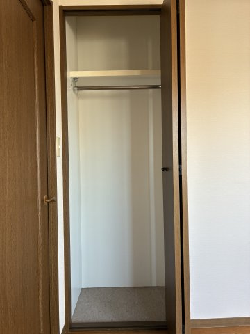 グランドール西条弐番館の収納