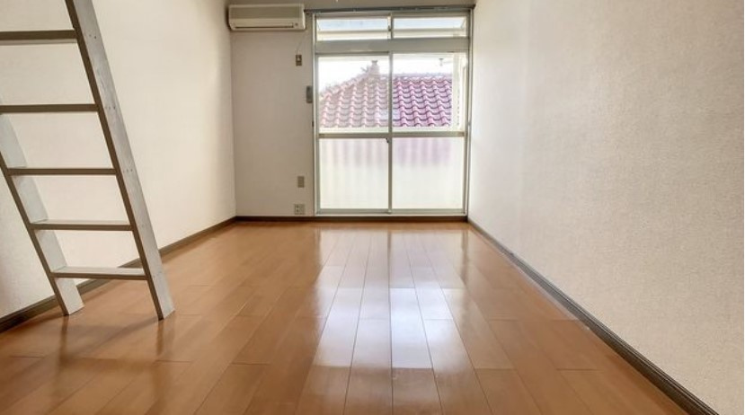 ハイツ幹の寝室