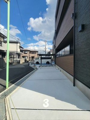 【駐車場】 | Louis Apartment 豊中蛍池 ウエスト