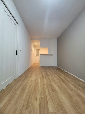 【居間・リビング】 | Louis Apartment 豊中蛍池 ウエスト