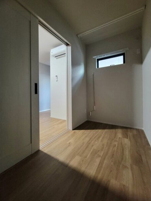 【寝室】 | Louis Apartment 豊中蛍池 ウエスト