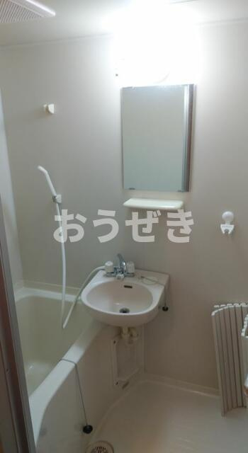 ルモンド三田の浴室