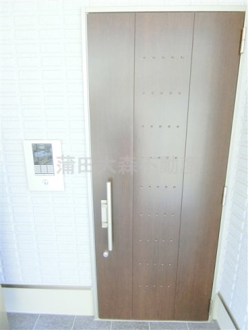 エムズ西六郷のエントランス