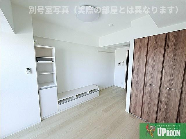 ドゥナーレ辻町の居間・リビング