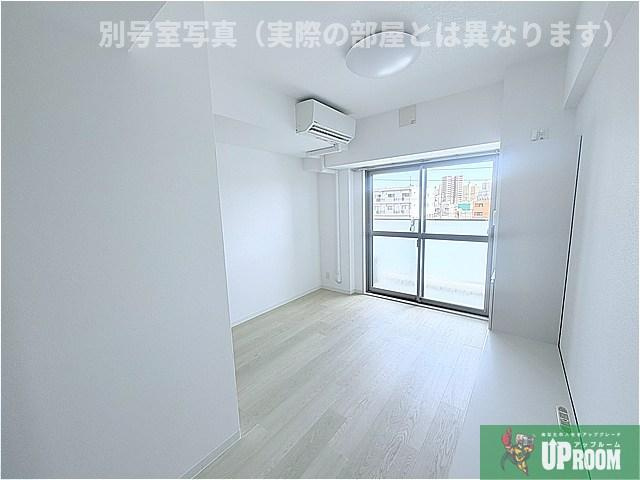 ドゥナーレ辻町の居間・リビング