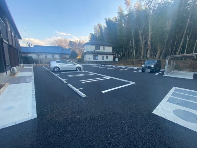 【駐車場】