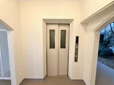 【その他共用部分】 | 帝塚山ガーデンズ | 【エレベーター】荷物が多い日も楽々にお部屋に持っていけますね！