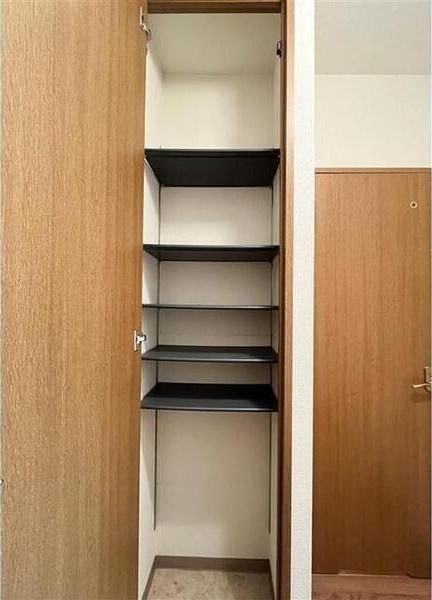 エルムアベニュー藤の玄関