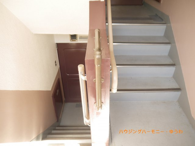 【その他共用部分】 | 三田志村コーポ | お部屋までは、階段利用となります！毎日利用することで、健康が保てます！