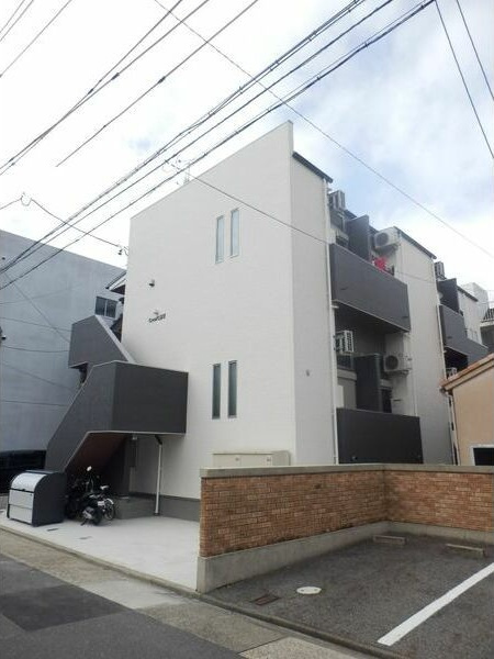 Creo六番町のエントランス