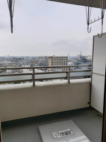 インサイド　レターのバルコニー