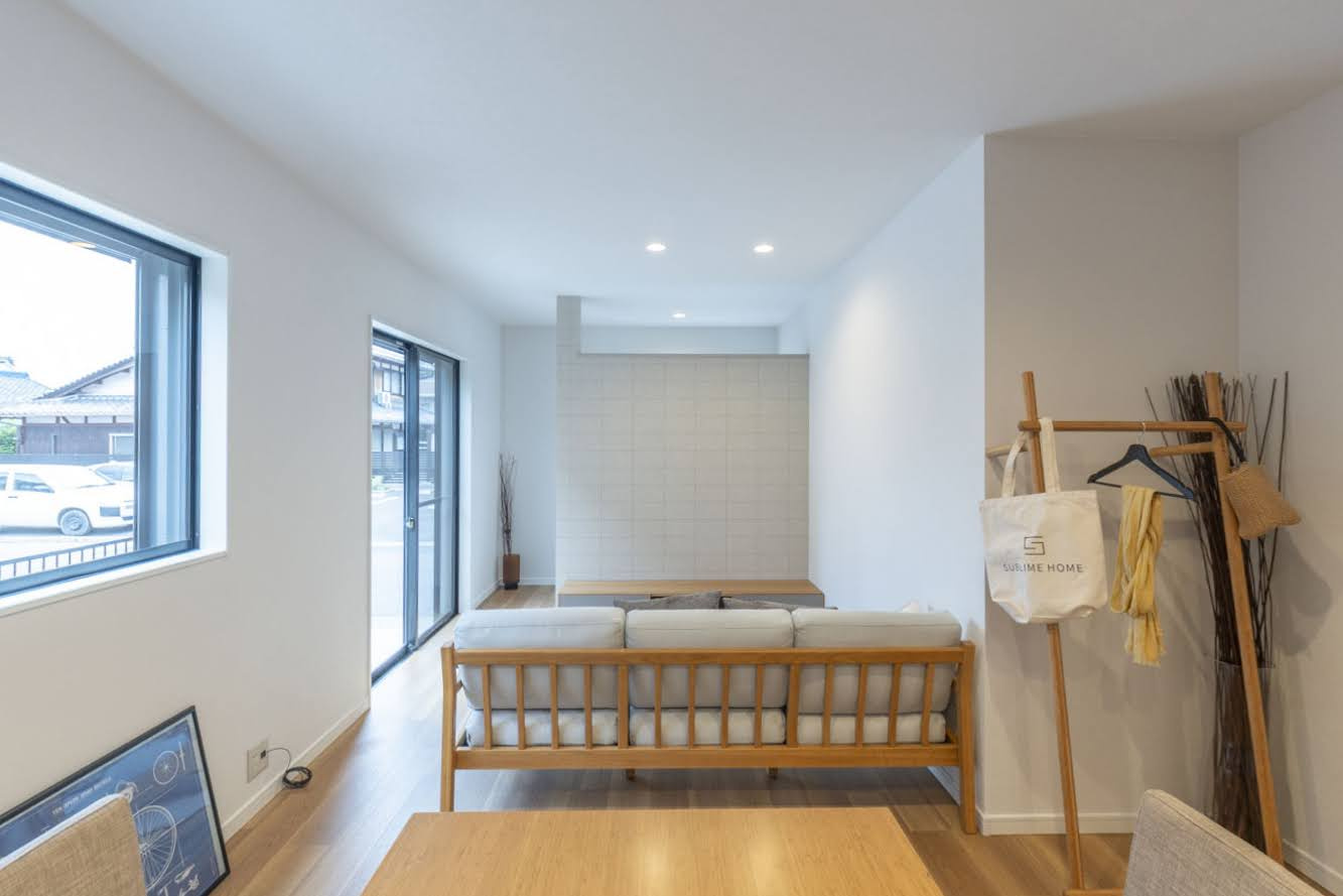 守山市伊勢町　中古戸建の居間・リビング