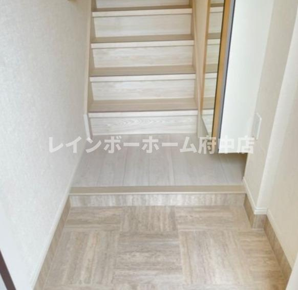 ネオスプリングの玄関