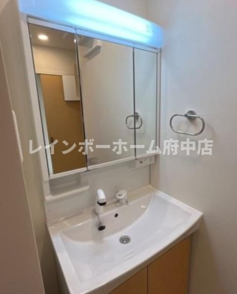 ネオスプリングの独立洗面台