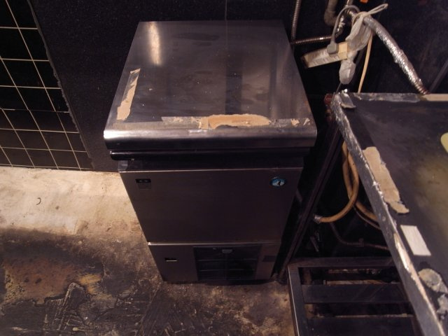 豊中市本町３丁目の店舗一部