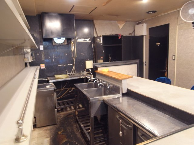 豊中市本町３丁目の店舗一部