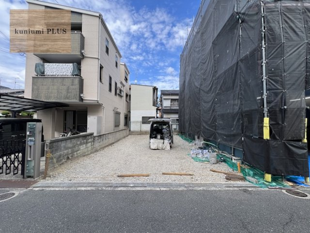 寝屋川市高柳5丁目の前面道路含む現地写真