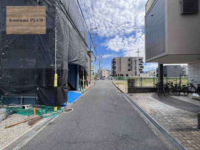 寝屋川市高柳5丁目の前面道路含む現地写真
