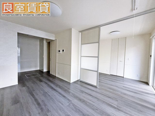 【居間・リビング】 | アエルビーレ | ※写真は同物件の別部屋のものを流用しております。現状を優先します。