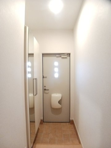 アレーズ　Ｄの玄関