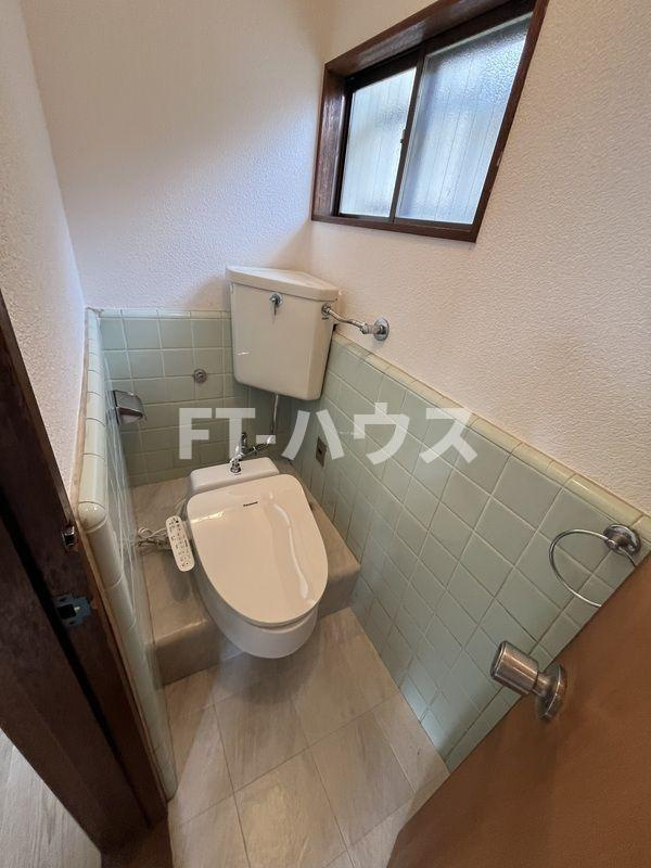 船橋市咲が丘2-46-3戸建のトイレ