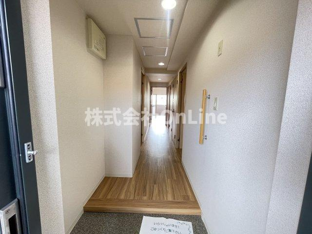 グラシア　久宝園の玄関