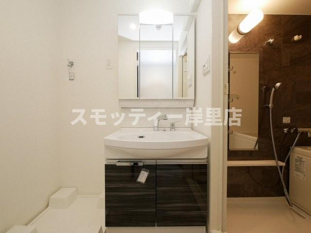 グランパシフィックPINE Luxeの洗面所