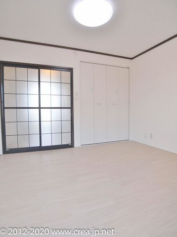 旭ハイツの居間・リビング