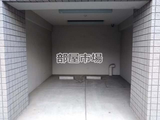 スカイコート亀戸中央公園の駐車場
