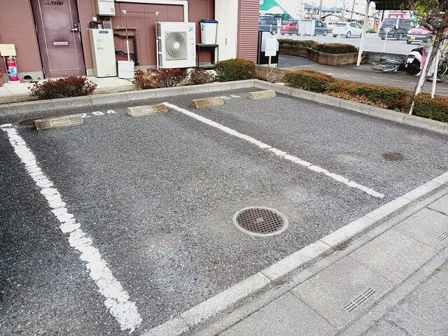 サンセール・Ｋの駐車場