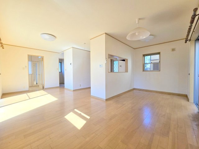 所沢市林3丁目　中古戸建の居間・リビング