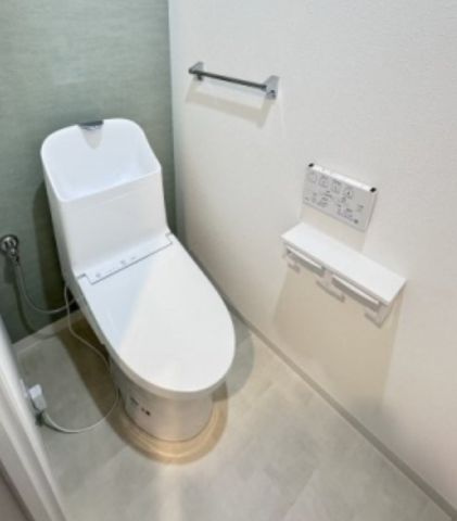 ハウス山の手動坂のトイレ|コンパクトで使いやすいトイレです