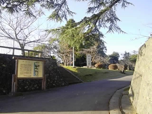 【駐車場】 | カーサ・ブランカ | 城山公園まで1200m