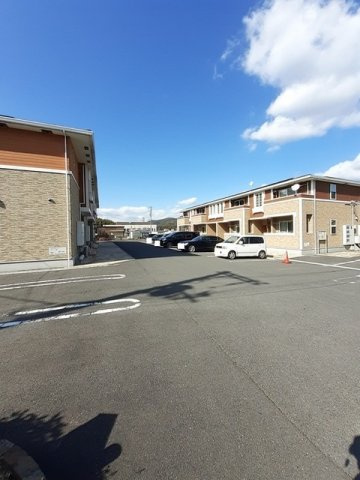 クロスサンフィールドⅠの駐車場