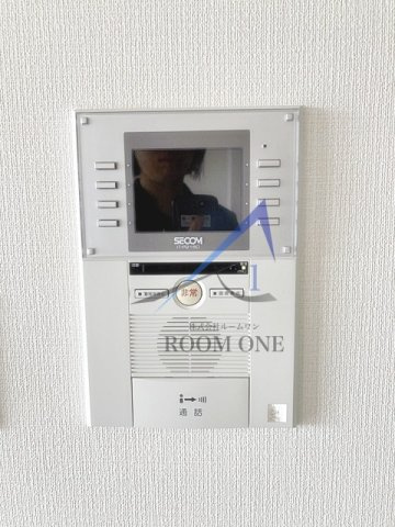 ライオンズプラザ梅島のセキュリティ|モニター付きインターホンです。