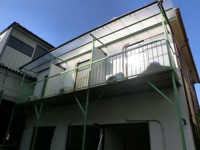 第九アサヒハイツの外観|川沿いの静かな環境のアパートです。