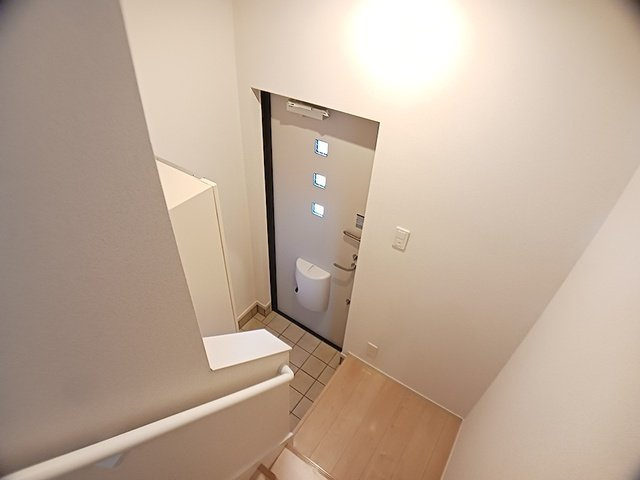 エスト（ｅｓｔ）の玄関