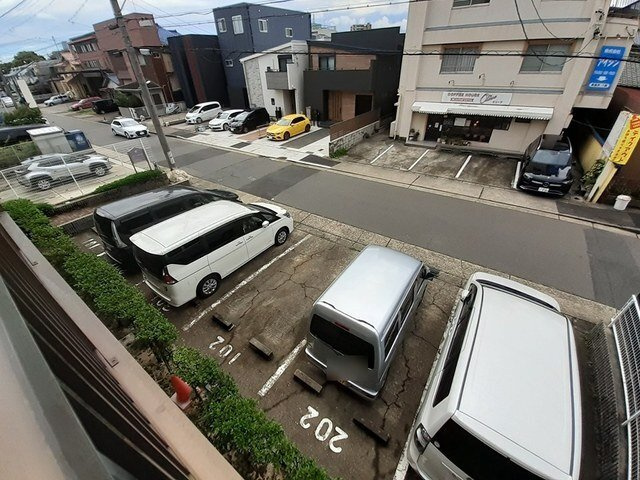 マリッチ五才美の駐車場