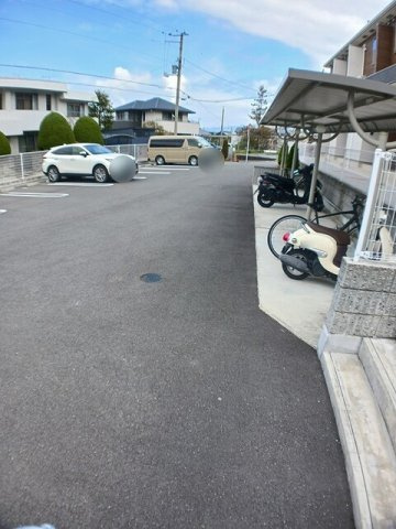 サンリット四国中央　Ａの駐車場