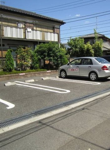 ジュネス　グリーン　ヒルの駐車場