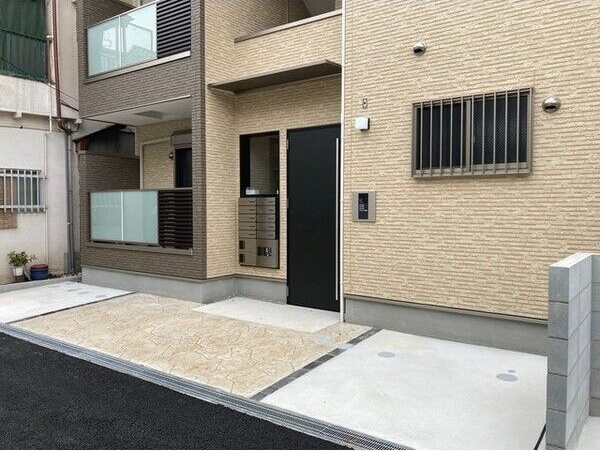 F asecia 尼崎のエントランス