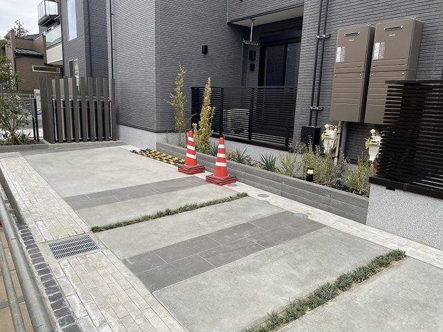 ミア　エチケードの駐車場