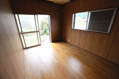 【洋室】 | 越生町春日 中古住宅 | １階洋室６帖