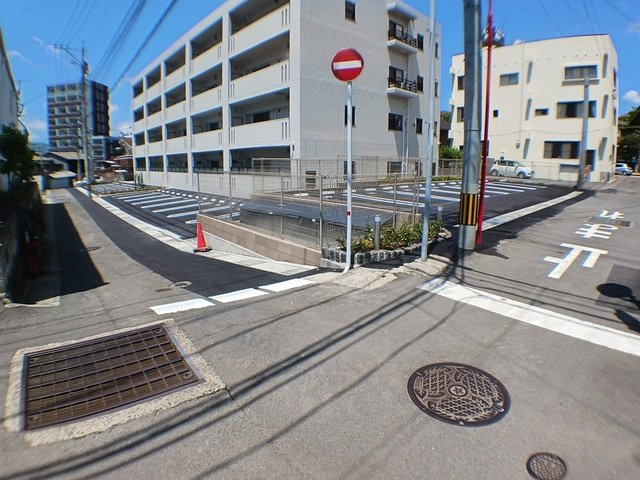 桜雲閣の駐車場