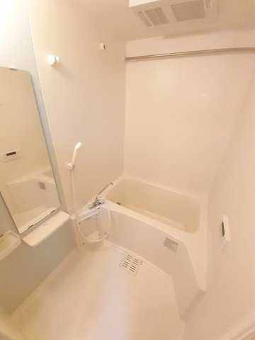 カルナック石鍋の浴室