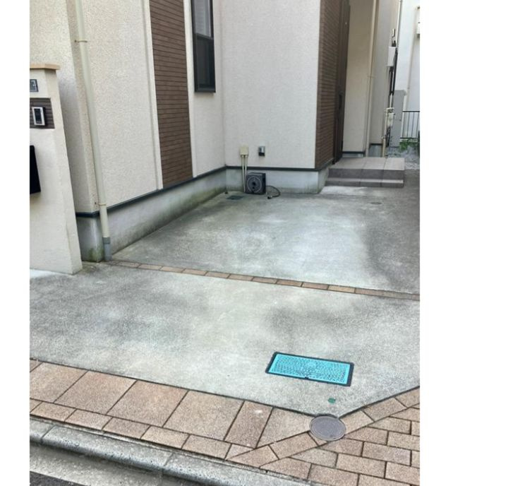 中井戸建の駐車場|駐車場があるので、車を買う予定の方も安心です