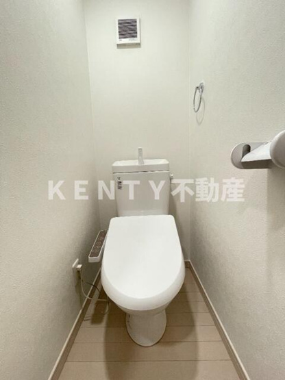 【トイレ】 | Ｗｅｌｌ－ｂｅｉｎｇ羽田 | 清潔感のあるトイレです
