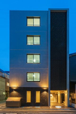 ＨＷ．ＨＩＬＬＳ（新大橋）の外観