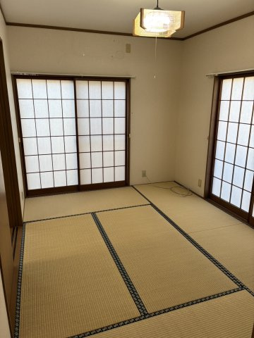 上新栄町6丁目嶺山館の和室