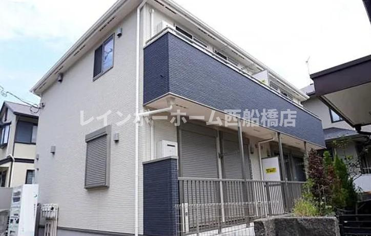 ルーツ17番館のエントランス